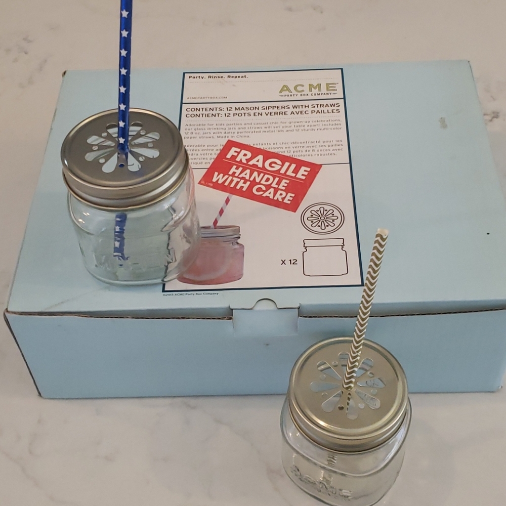 12 Mason Sipper Cups with lids
